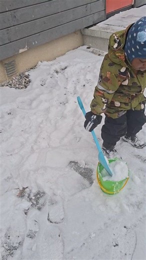 5/365 it's waffles Monday here at the camp. #ADayInMyLifeVlog #lifestyle #norway | Chika's Dialy Dose