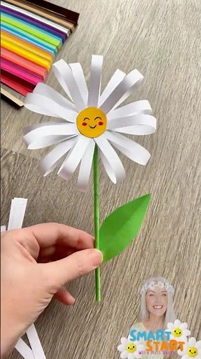 Easy Paper Daisy Craft 🌼 | DIY 3D Flower with a Smiley Face
