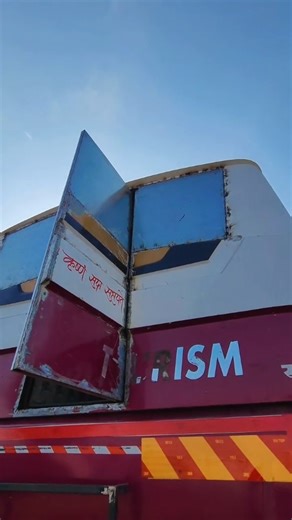 thebusmake on Instagram: "New emergency door complet ✨️ . . . . . . . #bus #busvideos #bus #busby #xplore"