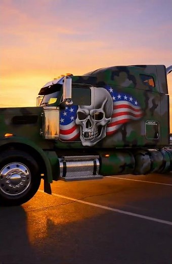 Ultimate Custom Truck Show 😱 Peterbilt & Freightliner Big Rigs #bigrig #truckshow #peterbilt