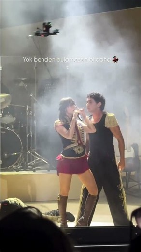 Gülşen Yeni İmajıyla Yıkıp Geçti: Sahne Tarzı ve Sosyal Medya Paylaşımıyla Yine Gündemin Zirvesinde!