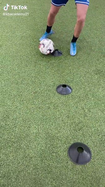 Ball controll🔥#fyp #football #kbacademy21 #skills #fussball #ballmastery #soccer #soccerskills #soccertraining #drill