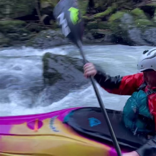 Lyndon on an absolutely flyer to get things started! #wwtcc #raceseries #whitewater #kayaking #exmoor #pyranhakayaks #NRS | Whitewater The Canoe Centre