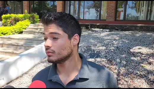  RECONOCEN ALUMNOS DE UAEM QUE FUMAN MARIGUANA La Federación de Estudiantes Universitarios de #Morelos #FEUM realiza el estudio "Cómo estamos a dónde vamos" que incluye drogas consumidas y gusto por la narcocultura, entre otros aspectos, indica el líder estudiantil César Mejía. #Art6to | Artículo Sexto | Facebook