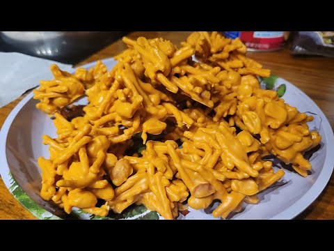 🍫🫕 Making butterscotch and chocolate haystacks ~ holiday candy and desserts 🍫 🫕