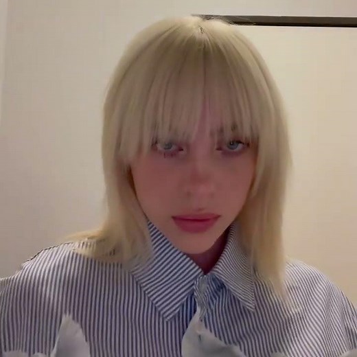 Billie Eilish with Blonde Bob