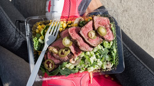 The Perfect Pre-Workout Meal According to Science  | BarBend