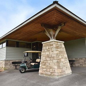 TaylorMade Niagara Performance Centre at Legends Golf Academy