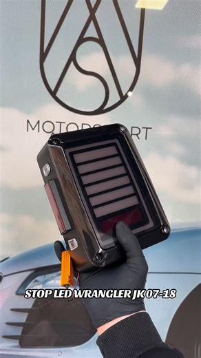 Stop Wrangler JK 07-18 Full LED model upgrade per ate me llampa halogjene, ErrorFree Canbus me paketa qe lexojne 100% stopin pa nevoje programimi ! Kreheri i stopit per versionet EU (Plug&Play) ndersa per versionet USA (CUT) pasi eshte “Femer/Femer” persa i perket pjeses se leximit eshte 100% te te dyja versionet ! 0684882228 | Automedia Albania