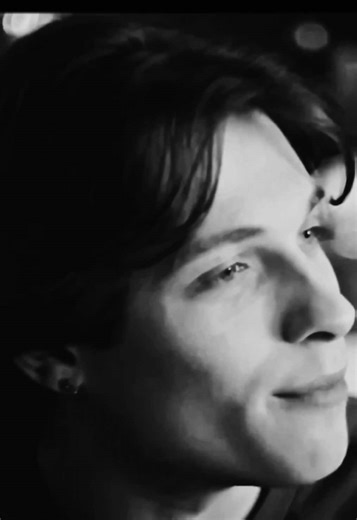 well merry christmas to me 🙈🙈 & els cause i added matt | ⤷ cc :: elsie ⤷ tc :: slvshyvs ⤷ @Christopher Sturniolo @Matt { @eleiora } #chrissturniolo #chrissturnioloedit #fyppppppppppppppppppppppp #trending #fyp