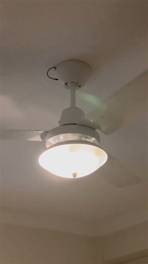 48" Clipsal ceiling fan going slowest, slow, and fast