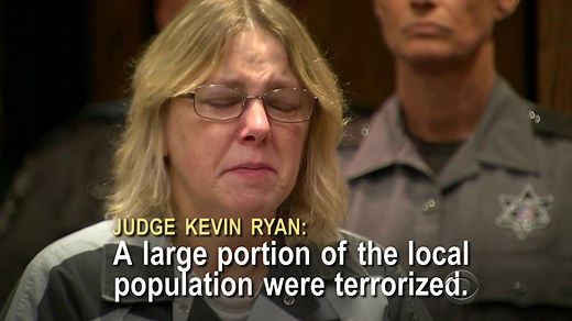 Prison worker who helped inmates escape is sentenced