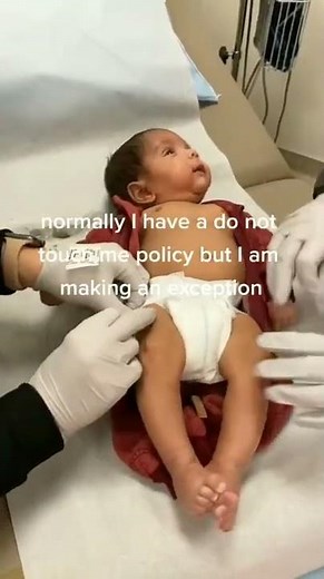 Cute Baby Reaction on Injection during immunization for newborn babies