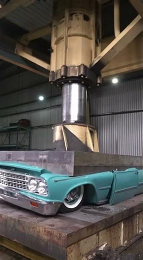 This Machine Eats Metal for Breakfast 🤯#CrushingLabs #HeavyMachinery