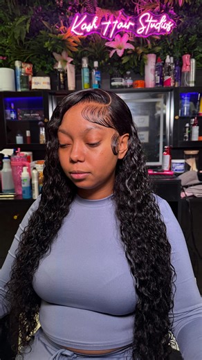 Traveling Wig Stylist & Colorist ☆ on Instagram: "She got iced AND took my bag💔😒 Wig from @kashhairstudios Frontal unit collection ⭐️ If you are ready for your installs to look like THIS! You’re in the right place babes! 🥰⭐️ January 18th 2026 I am hosting the Learn 2 Melt Masterclass ! Where you will learn to install a frontal wig from start to finish⭐️Aurora Illinois 📍 If you’ve been ready to: • Perfect your lace melts • Learn professional styling techniques • Understand product knowledge &