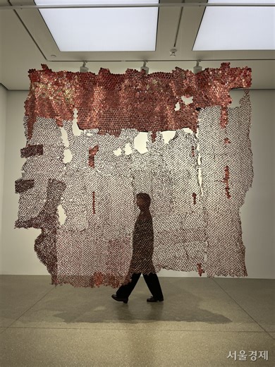 White Cube Seoul Opens El Anatsui Solo Exhibition 'LuwVor'