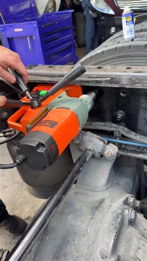 VEVOR Magnetic Drill, 1450W 1.57" Boring Diameter, 12500N 850 RPM Portable Electric Mag Drill Press, Drilling Machine for any Surface Home Improvement Industry Railway | VEVOR Home Improvement