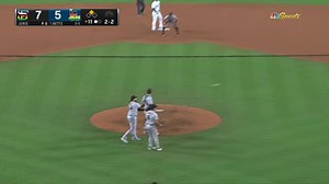 Here's Jon Miller's incredible radio call of Friday's incredibly bizarre play in the 11th inning 📻 "Man, that was just disgraceful!" | KNBR