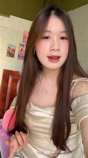 Người ta có gì hơn em🙂🥺🥹😥#nhacquaytiktok #xuhuong #xuhuong2025 #xuhuongtiktok #nhachaymoingay