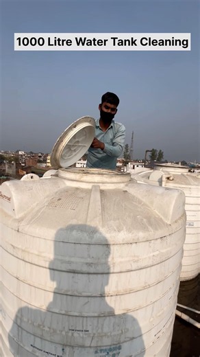 1000 Litre Water tank cleaning by Machines and professional using blu skie liquid #watertankcleaning