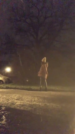 I love the snowww 💕😁#snoe #snowing #christmas #singer #cover #snowman #music