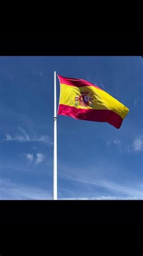 在马德里享受阳光的快乐生活☀️ 马德里真的好小，一天就逛完了主要的景点美术馆和博物馆都很不错，值得一看，学生免票Lots of wonderful memories from España#北京 #北京必吃榜 #马德里 #马德里不可思议 #西班牙美食