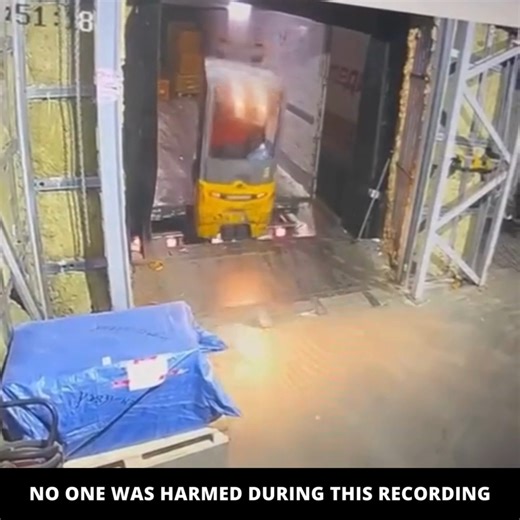 Safety Fails | This is WHY Trailer Restraints & Good Communication Matter – Forklift Falls Out of Trailer After Driver Pulls Away🤯 @safetyfails1 - Let’s... | Instagram