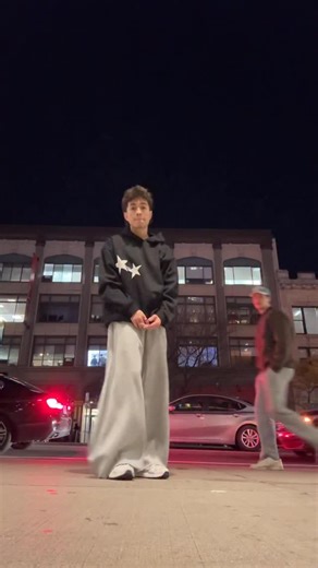 salmon | 70K on the tok and 4k insta less goooo (guy in back understood the assignment) Dc: @lee_gi_woong #reels #foryou #dance #dancer #dancing... | Instagram