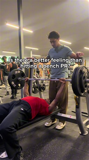 Achieve Your Bench Press PR: Gym & Fitness Tips