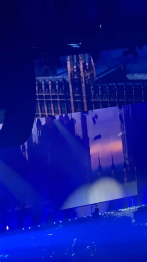 Watch Paul McCartney & the fireworks display while he performs Live And Let Die in Buffalo (2025) #paulmccartney #wings #liveandletdie | Mat Eisenstadt