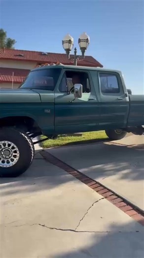 1973 F350🎥 | Ford Trucks Uncut