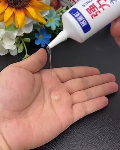 Jue Fish Glue - High-Strength Oily Super Glue: Universal, All-Purpose, Extra Strength, Waterproof, Strong Bonding for Metal, Plastic, Wood, Leather, Ceramic - Instant in 10s (1 x 30g)