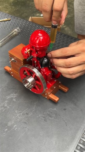 98K views · 1.1K reactions | Come and enjoy the full start-up video of the Ball Top Monitor Engine model!  Witness the classic motion in action! #BallTopMonitorEngine #EngineModel #HitAndMissEngine #MechanicalArt #VintageEngines #ModelEngineering #MachineryLovers #EngineeringBeauty #SteamAndGasEngines #WorkshopLife #EngineStartUp #OldEngines | Scale engine world | Facebook