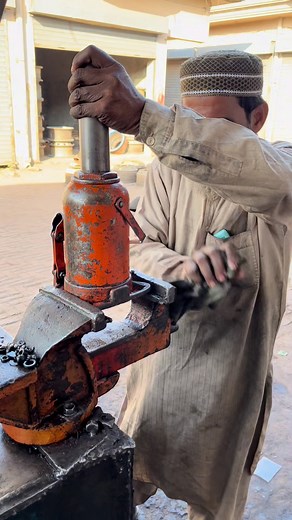 148K views · 880 reactions | From Rust to Powerful! Hydraulic Jack Restoration | Products Making | Facebook