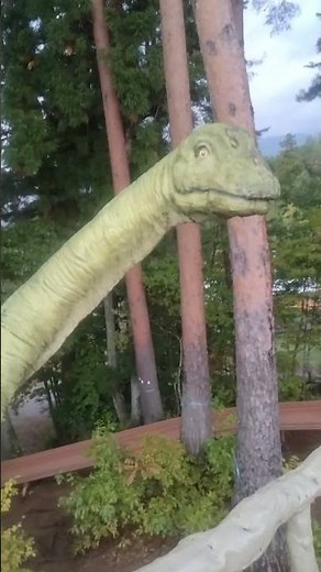 すべり台、そこにはジュラシックパークの世界が〜【福井県立恐竜博物館】