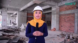 OPERASI PENGUATKUASA BERSEPADU CIDB SELANGOR Tidak memiliki dokumen yang sah, bahan binaan tidak mematuhi standard, serta tahap keselamatan dan kesihatan tapak bina yang kurang baik, merupakan kesalahan yang telah dikenalpasti di projek-projek pembinaan sekitar Selangor. Justeru, bagi memastikan peraturan Akta 520 dipatuhi semua kontraktor, CIDB Selangor dengan dengan kerjasama beberapa agensi penguatkuasaan lain telah mengadakan Operasi Penguatkuasaan Bersepadu secara mengejut ke sebuah tapak b