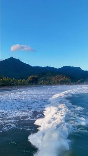 Following the Waves 🌊 Hanalei Bay, Hawaii