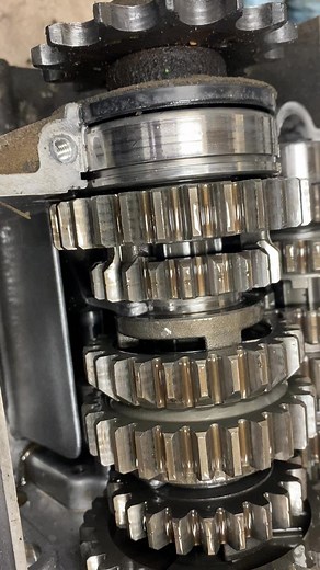 Got the case split. Cases are in pretty good shape. Transmission might need all new bearings. I’ll get it a part and see what’s good and bad. | Re-Do Banshee Parts and Accessories