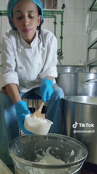 How to Make Lebanese White Cheese (Jebneh Baladiye)