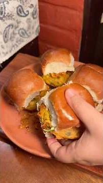 Easy Vada Pav Recipe | Mumbai Street Style | Dry Garlic Chutney | Easy Homemade Street Food