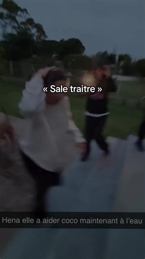 Henna et l'éveil des enfants : un moment comique