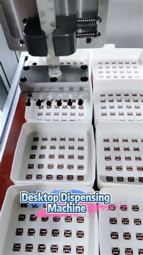 The desktop dispensing machine features controllable precision and easy operation.