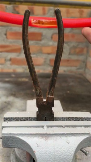 Don't forget this trick — making spring handles for your pliers #AmericanDIY #DIYHack #HandyTrick