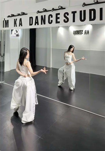 🤍 #sourcandy #dance #fyp