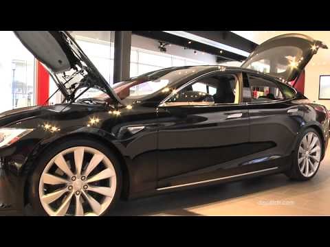 A look inside the Tesla store