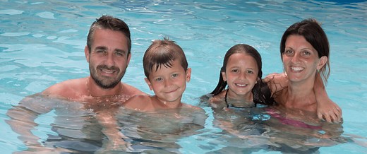 Dovercourt Recreation - Drop-In Swims