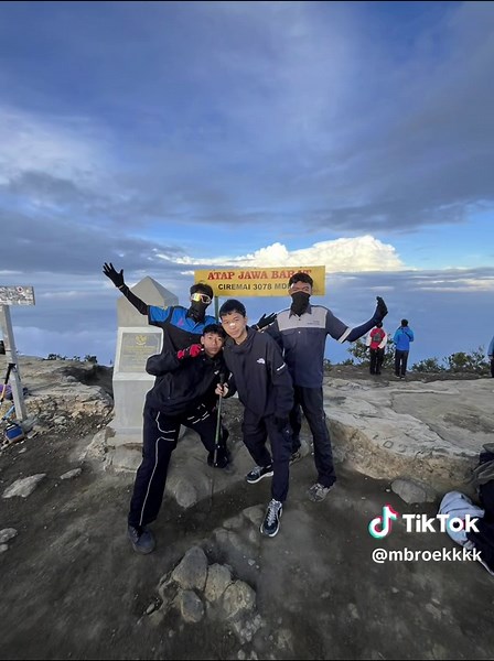 Climbing Mount Merbabu: A Guide for Adventurers