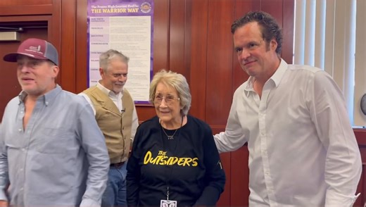 Librarian Jo EllenMisakian reunites with Outsiders cast membersC. Thomas Howell, Leif Garrett and Darren Dalton during The Stay Gold Foundation fundraising event in Fresno, California. #thestaygoldfoundation #theoutsiders #reading | The Stay Gold Foundation