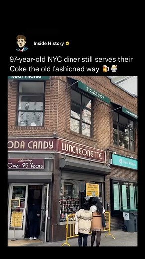 Inside History | This iconic diner, a relic of New York City’s past, has been handcrafting Coca-Cola for nearly a century 🍺🍨 Under the stewardship of the... | Instagram