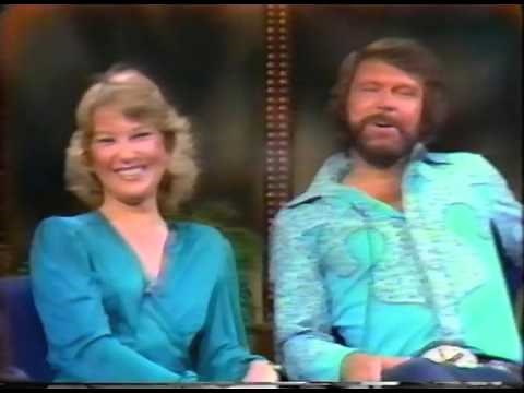 Glen Campbell & Tanya Tucker Talk With Tom Snyder